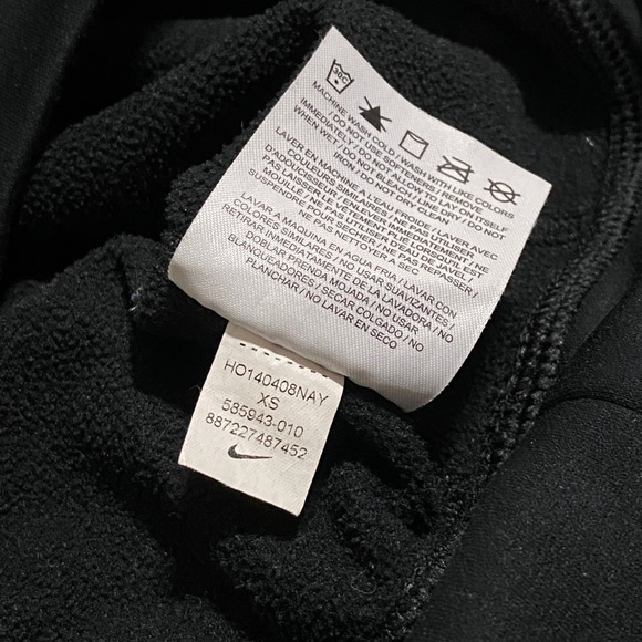 Nike Therma-FIT Crewneck Sweater, Black, Extra Small - Picture 4 of 5